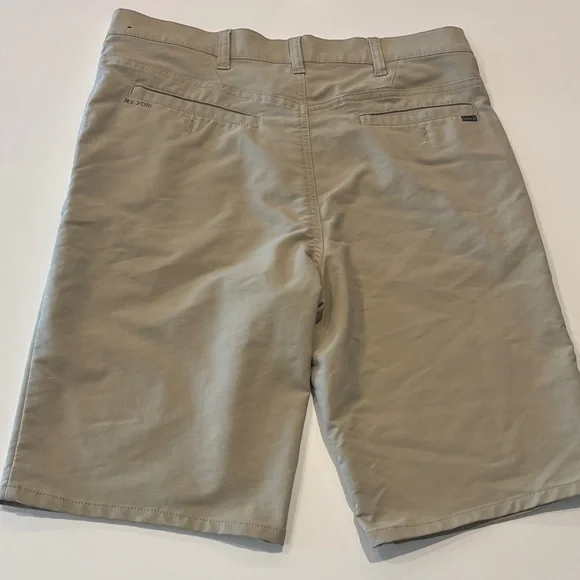 Hurley Men’s Tan Shorts - Picture 3 of 4